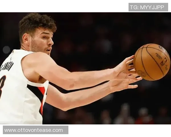 勇士与开拓者激战正酣2月15日精彩对决引发球迷热议